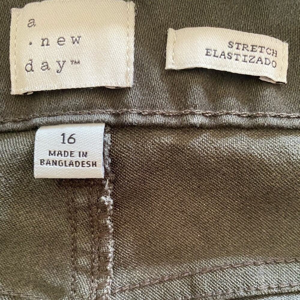 A NEW DAY WOMENS “STRETCH JEAN SIZE 16 - Picture 3 of 3